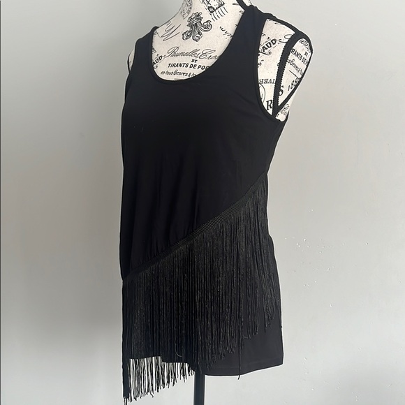 Yest Black Fringe Asymetrical Tank - Picture 3 of 6